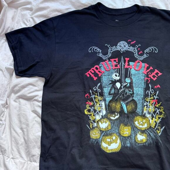 Nightmare before christmas black graphic tee sz L true love romantic gothic - Picture 2 of 8